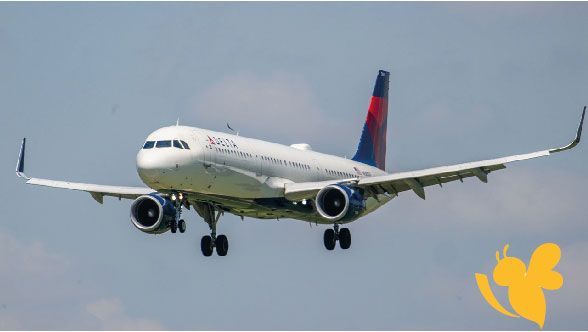 Delta regional pilot executes sharp evasive move to avoid B-52 bomber